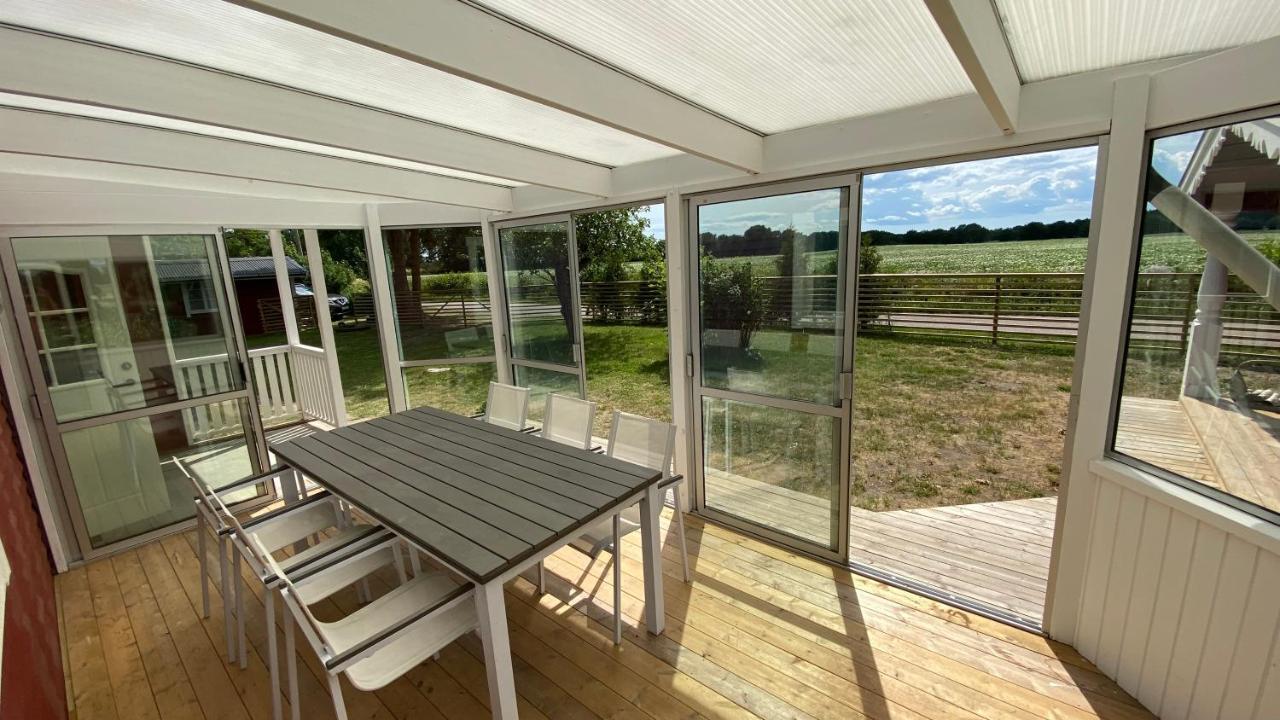 Charmig, Nyrenoverat Och Fullt Utrustad Stuga. Anpassad Foer Hundar, Naera Till Naturen Och Havet. Gangavstand Till Golfbana. Kalmar Exterior foto